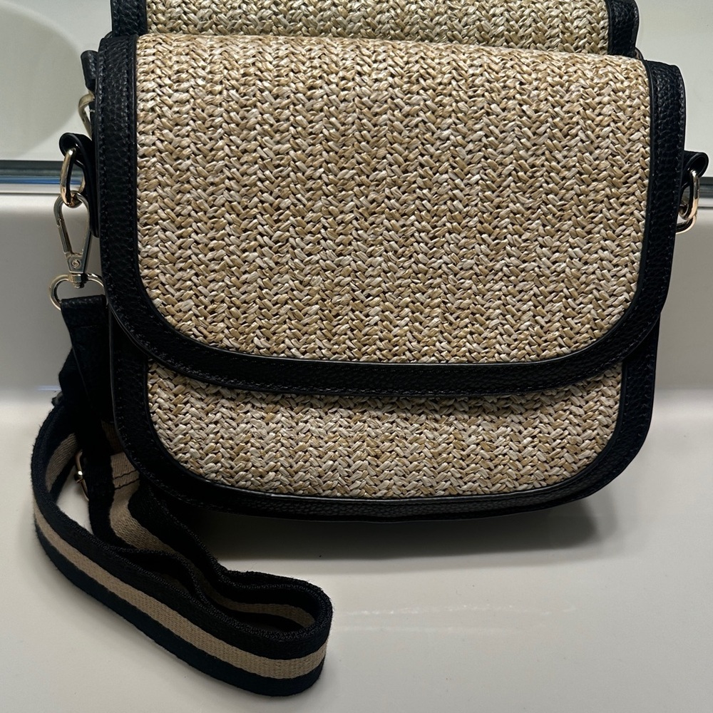 Kelly & Katie Stylish Black and Tan Women's Bag